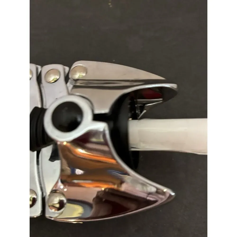 Articulated Fish Corkscrew Bottle Opener – Expandable Lazy Fish Style Barware